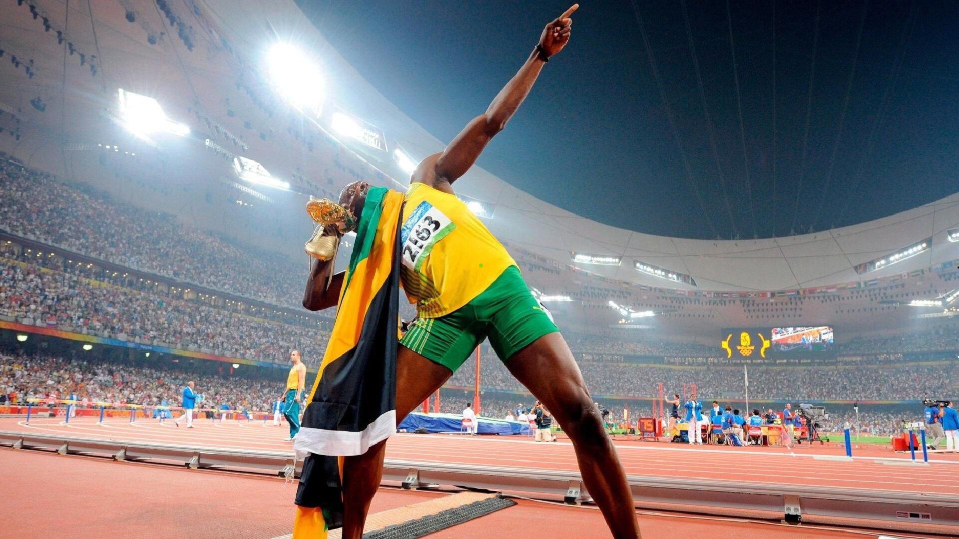 激情半场，法兰克福1-2柏林联合，安萨与伯克联手破门，布朗奋力建功